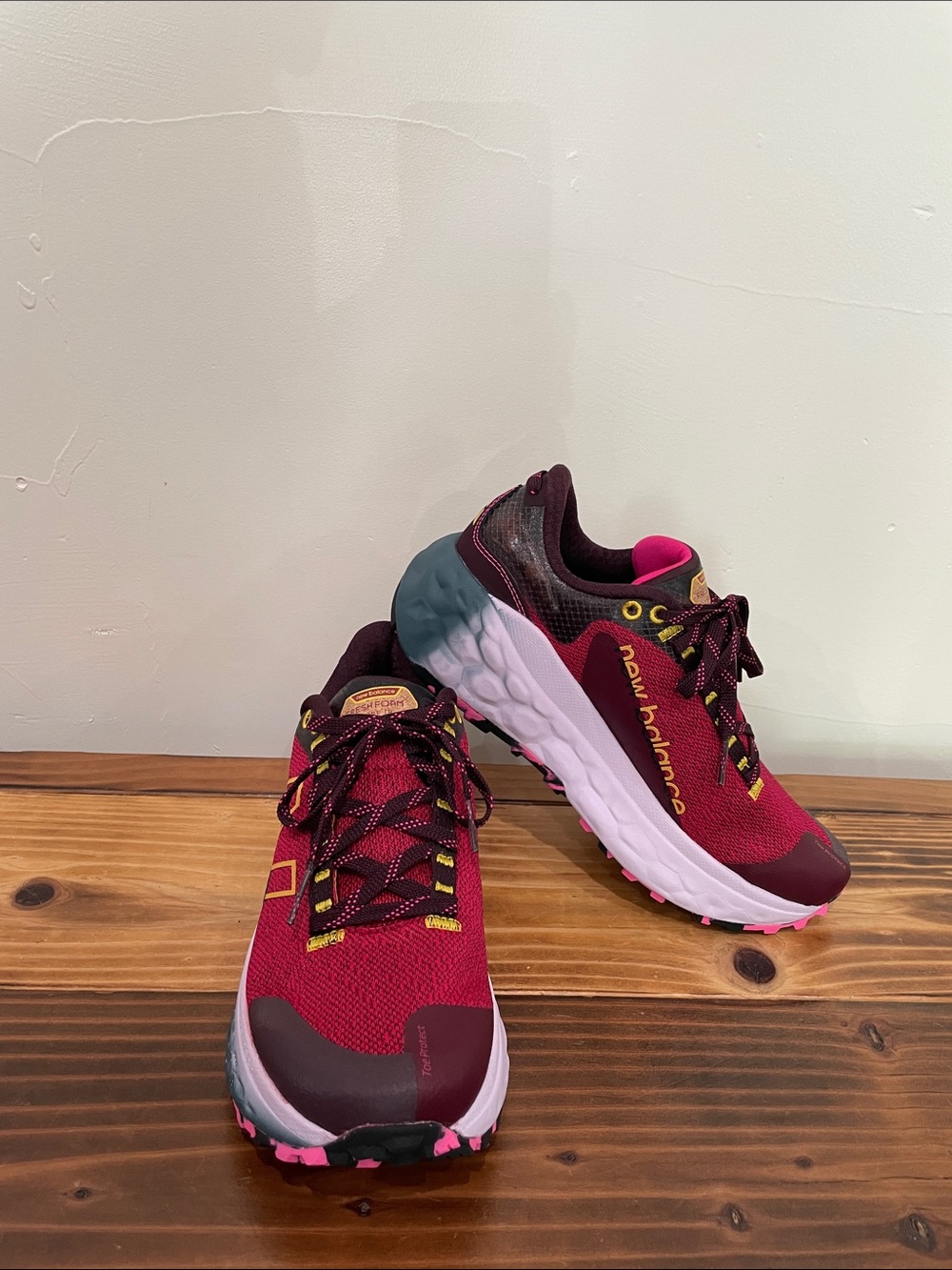 New Balance Wmns Fresh Foam X More Trail v2 Garnet Size 7.5 New! - Picture 6 of 16